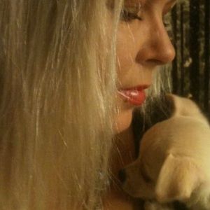 Meet your Posher, Bobbie